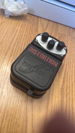 distortion pedal