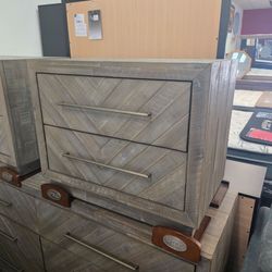 Solid Wood 2 drawer night stand