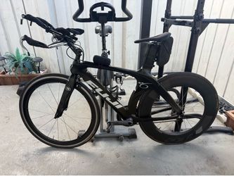 Fuji carbon fiber triathlon bike