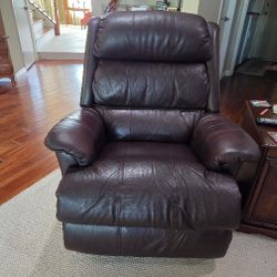 Leather Recliner Chair In Good Condition