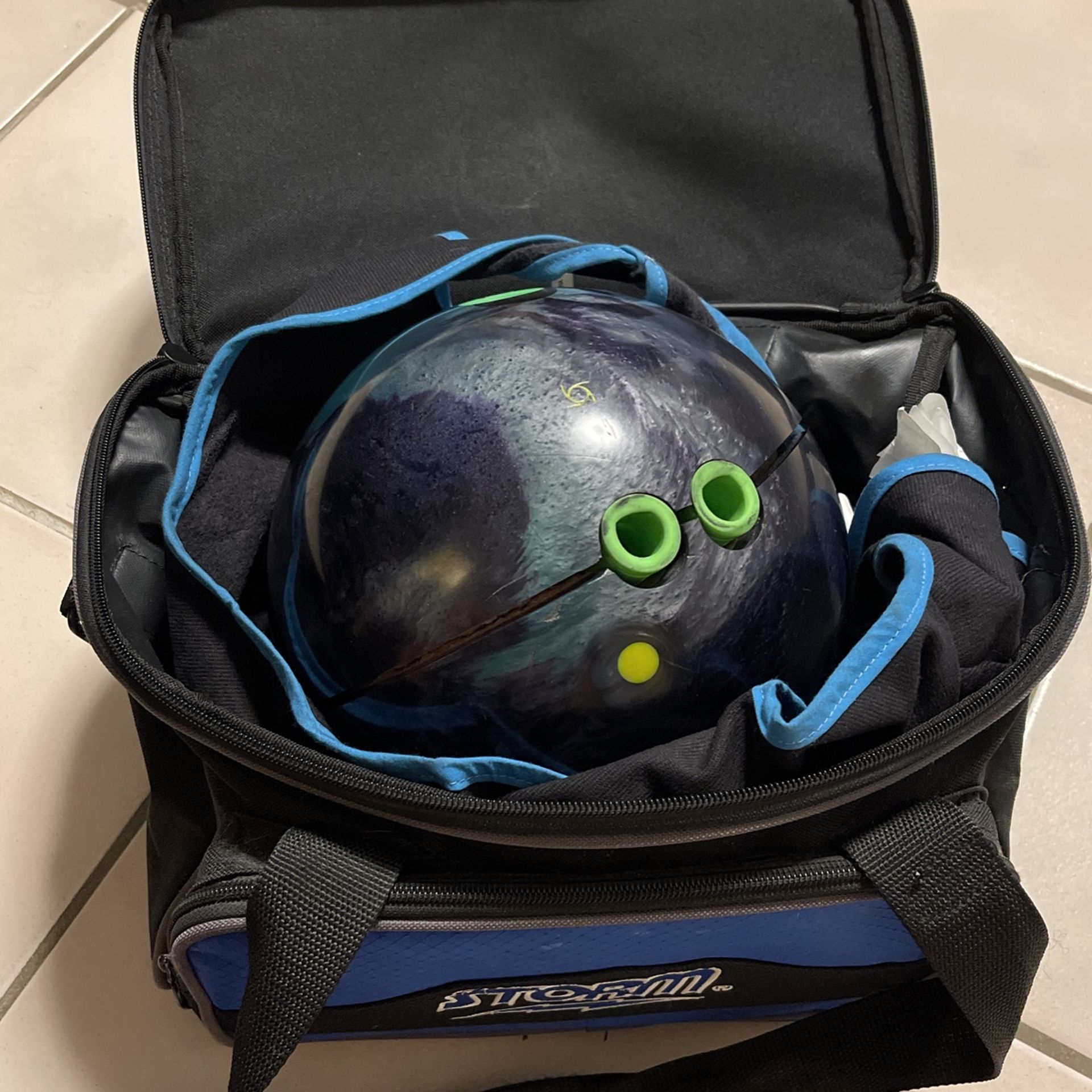 Storm Bowling Ball And Bag