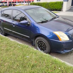 2012Nissan Sentra 