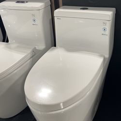 Toilet  New         Bathroom Vanity