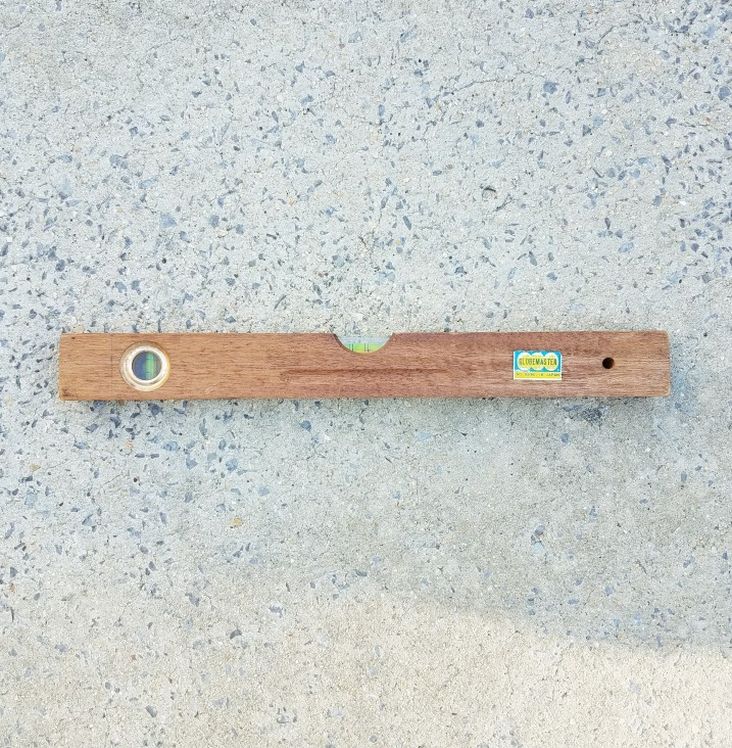 Vintage Globemaster 18" Wood Level
