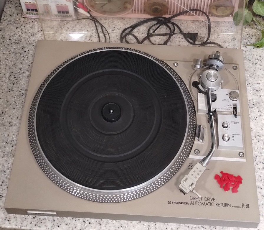 Vintage Pioneer PL-518 Direct Drive Stereo Turntable With Automatic Return