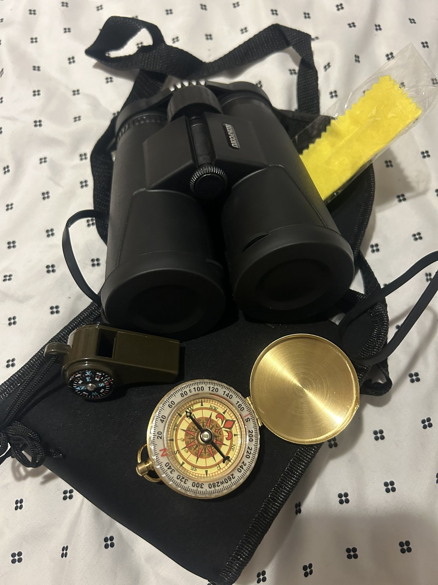 Binoculars set