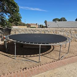 Trampoline 