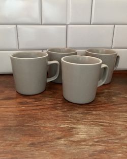 4 Gray Mugs