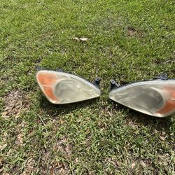 Honda CRV Headlight Assemblies