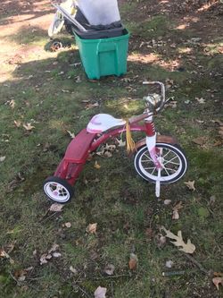 Vintage metal tricycle only $25 firm