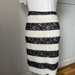 The Limited Ivory & Black Lace Pencil Skirt Size 0