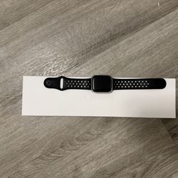 Apple Watch Series 8