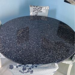 Granit Table And Chairs 