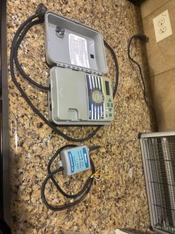 Hunter sprinkler controller 8 zones