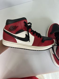 Chicago Air Jordan Mid Black Toe 