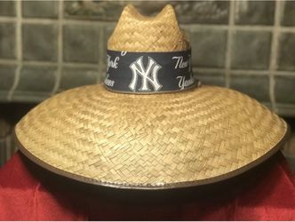 New York Yankees straw hat