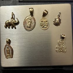 14k Gold Pendant 