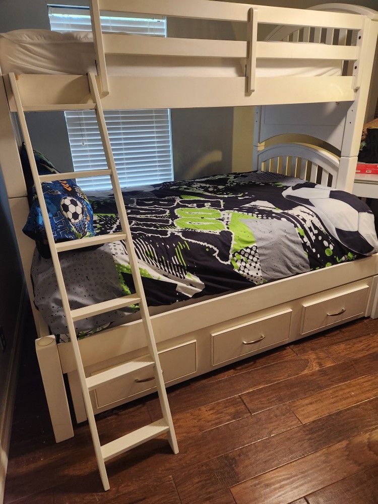 Solid Wood Bunk Beds