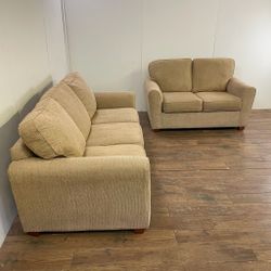 La-Z-Boy Couch And Loveseat Sofa Set **ALL NYC DELIVERY**