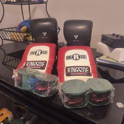 Two Pair Boxing Gloves Two Pair Of Buckingham Wraps