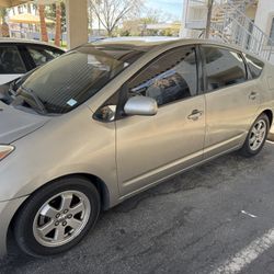 2005 Toyota Prius $4000 obo