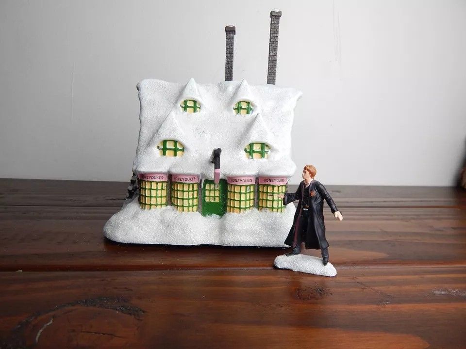 The Bradford Exchange Harry Potter Honeydukes Sweet Shop