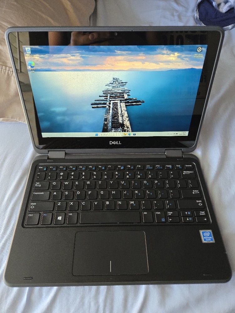 Dell Latitude 2 in 1 Laptop