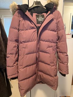 Aritzia Powder Parka Size Medium 