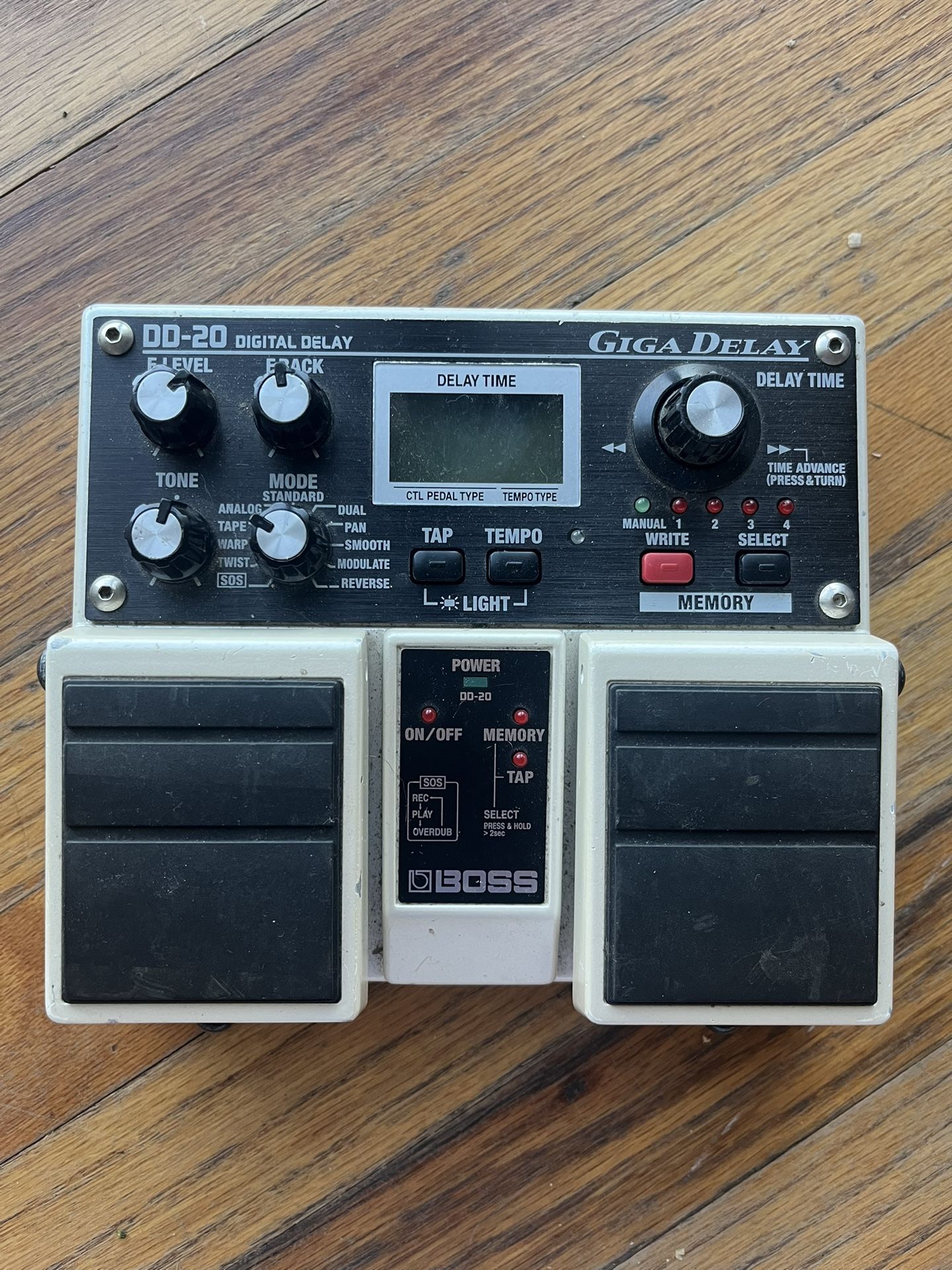 Boss DD-20 Giga Delay Pedal