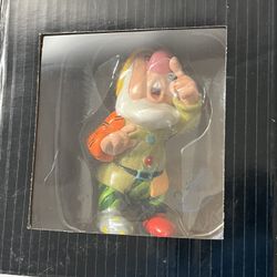 Disney Britto Mini Sneezy Snow White And The Seven Dwarfs Figure Brand New 