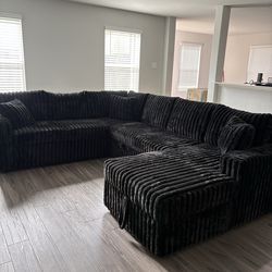 New in Box Fluffy Sectional $10DOWN