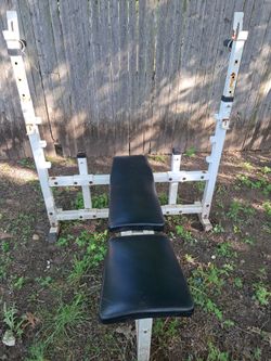 Weight bench
