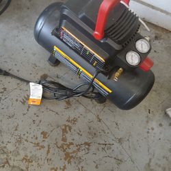 Air Compressor 3 Gallons New...