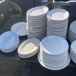 Homer Laughlin Best China HD Round & Oval Set  168 pieces total  19- 11" Round dinner plates 38- 9" Round dinner plates 61- oval dinner plates 8-1/2" 