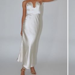 Selfie Leslie-Encore Strapless Satin Maxi Dress Champagne