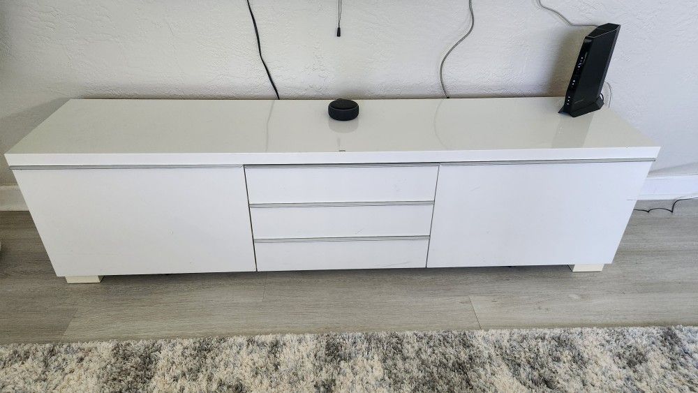 White Gloss TV Stand (IKEA)