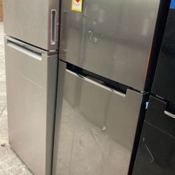 Magic Chef ❄️ Refrigerator ❄️ HMDR  ST J9