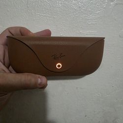 Meta Rayban charging case