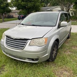 2009 Chrysler Town & Country