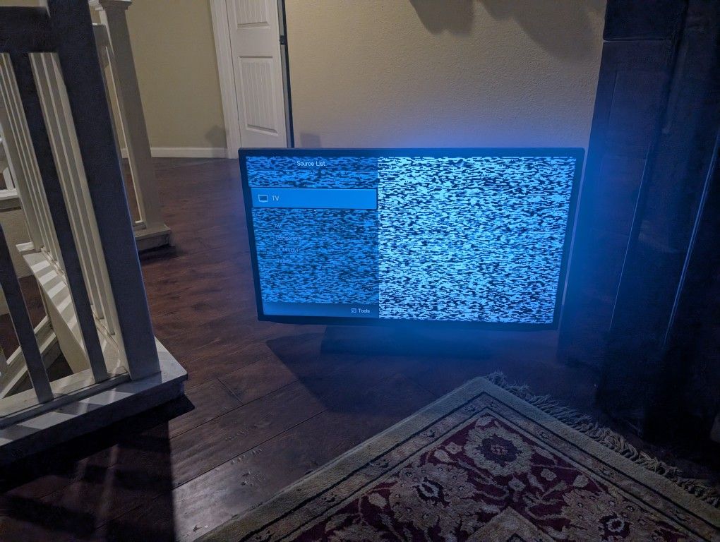 40 In Samsung HDTV W Remote Hdmi Works Great