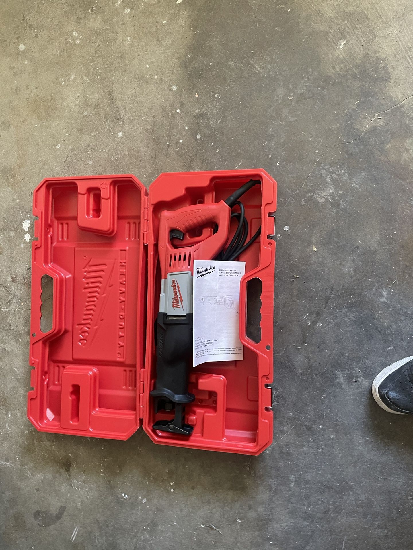 Milwaukee Electric SawZall (BRAND NEW)