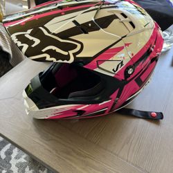 Fox V1 Dirt bike Helmet 