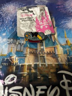 Disney pins