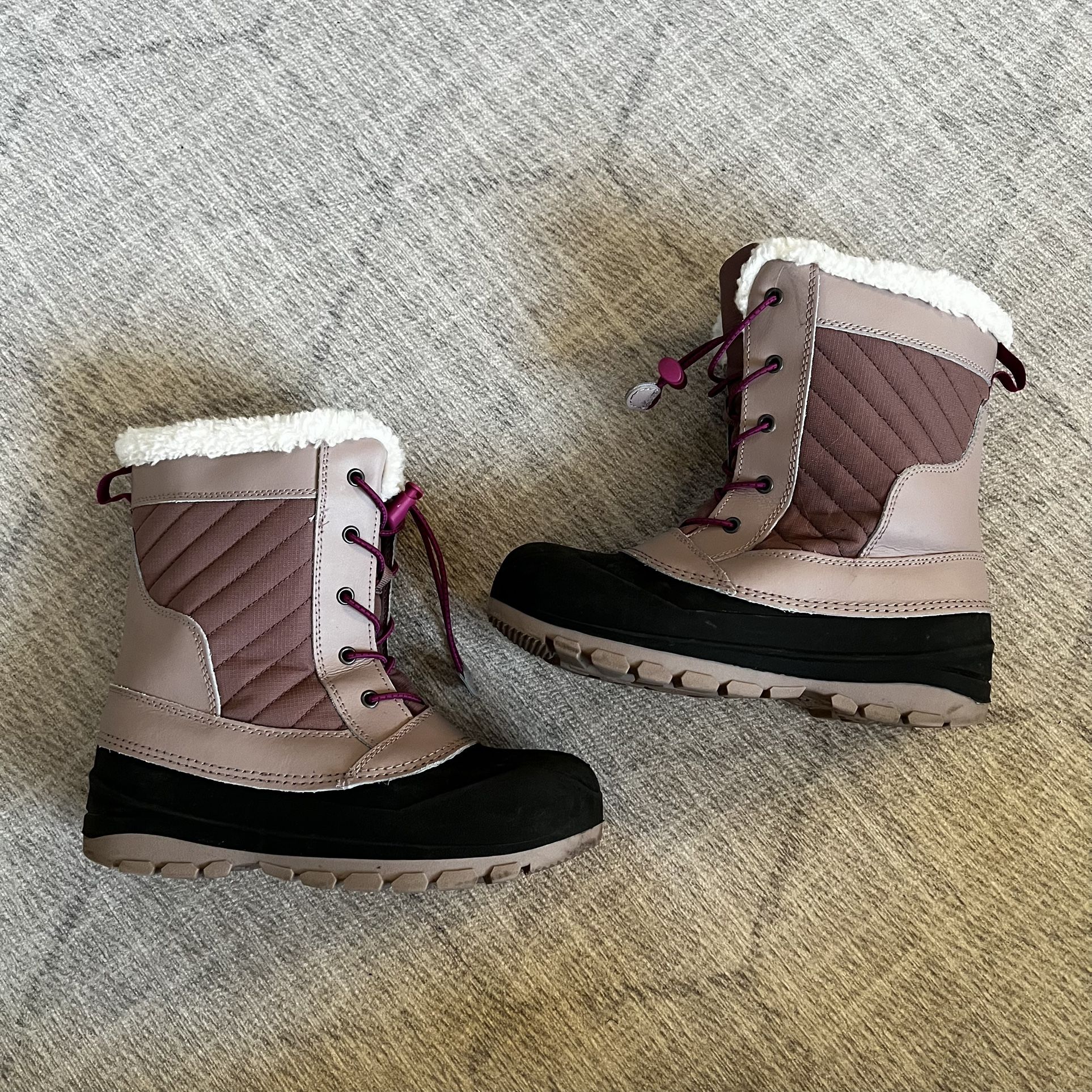 All In Motion Target Kid’s Leather Faux Fur Lace-Up Waterproof Winter Boots sz 4