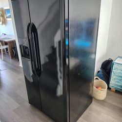 Nevera - Fridge - Frigidaire 36'' 