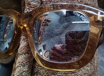 Tom Ford FT0582 Julia 02 Women's Sunglass 45P, 50-22 LIKE NEW