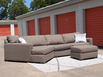 *FREE DELIVERY!* JONATHAN LOUIS CUDDLER SECTIONAL SOFA w/OTTOMAN!