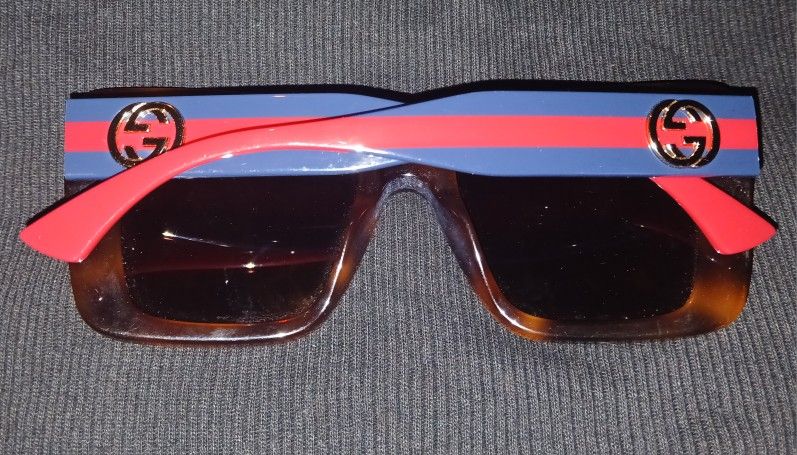 GUCCI sunglasses