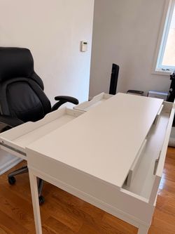Work desk and chair
