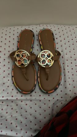 Kelly & Katie Azora Sandals Size 9